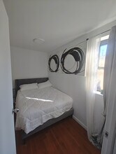 402 E 11th St in New York, NY - Building Photo - Building Photo