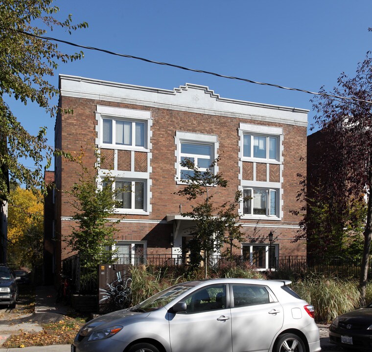 5 Elm Grove Ave in Toronto, ON - Building Photo
