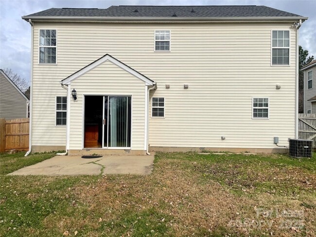 3823 Thomas Ridge Dr in Charlotte, NC - Building Photo - Building Photo