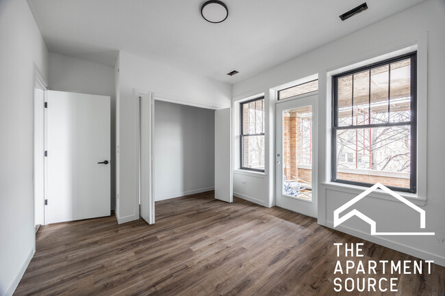 property at 4410 N Greenview Ave
