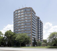 ILGWU Co-operative in Mississauga, ON - Building Photo