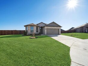 8600 Caldera Ln in Fort Worth, TX - Foto de edificio - Building Photo