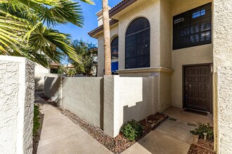 5002 E Siesta Dr in Phoenix, AZ - Building Photo - Building Photo