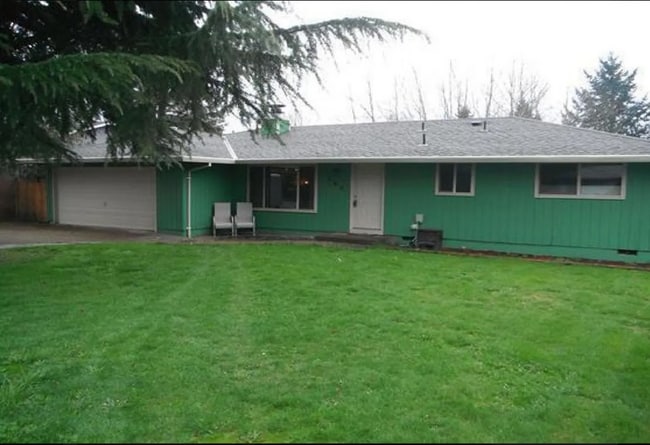 property at 147 Idylwood Dr SE