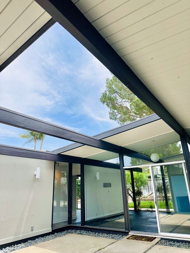 814 E Ferndale Ave in Orange, CA - Building Photo - Building Photo