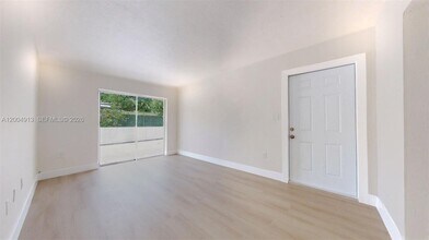 567 SW 3rd St in Miami, FL - Foto de edificio - Building Photo