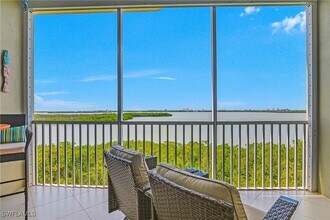 337 Vintage Bay Dr in Marco Island, FL - Building Photo - Building Photo