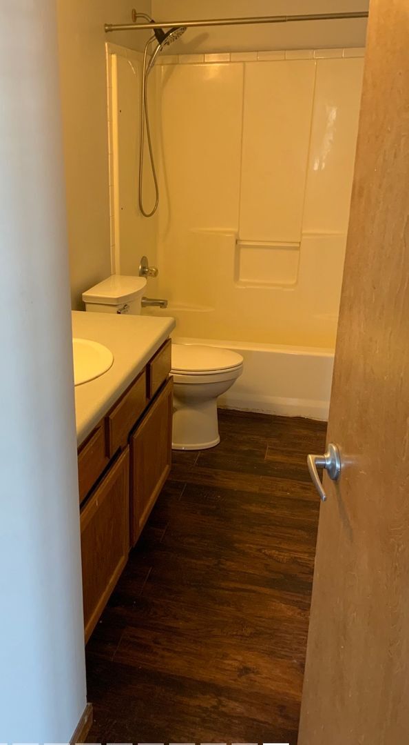 1614 Cottonwood St in Eudora, KS - Building Photo - Building Photo