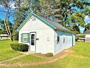 328 3rd Ave in Vestal, NY - Building Photo - Building Photo