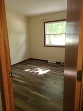 220 S Jefferson St, Unit B in Waterford, WI - Building Photo - Building Photo