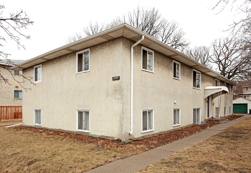 1749 Thomas Ave in St. Paul, MN - Foto de edificio