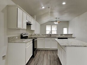 8317 Whispering Willow Ln in Fort Worth, TX - Building Photo - Building Photo