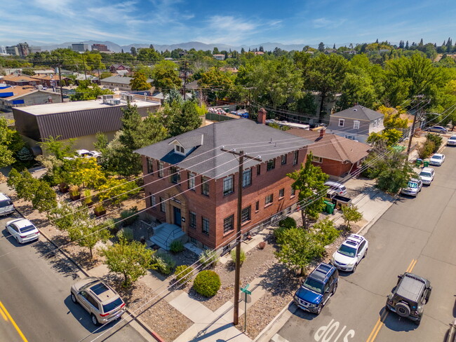 1050 W 2nd St in Reno, NV - Building Photo - Building Photo