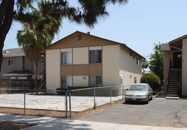 119 Madison Ave in Chula Vista, CA - Building Photo - Building Photo