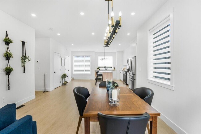 6138-6128 128 St in Surrey, BC - Building Photo - Building Photo