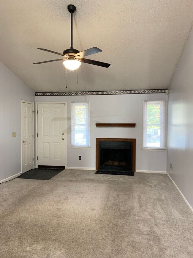 128 Chesapeake Ct in Rocky Mount, NC - Building Photo - Building Photo