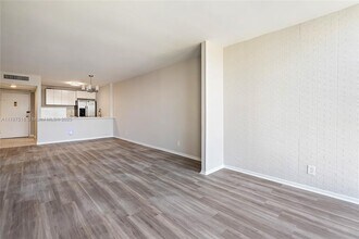 701 Three Islands Blvd, Unit 316 in Hallandale Beach, FL - Building Photo - Building Photo