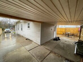 4801 Francis St in Jackson, MI - Building Photo - Building Photo