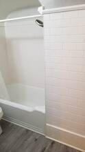 304 Summit Ave, Unit 304B in Oconomowoc, WI - Building Photo - Building Photo