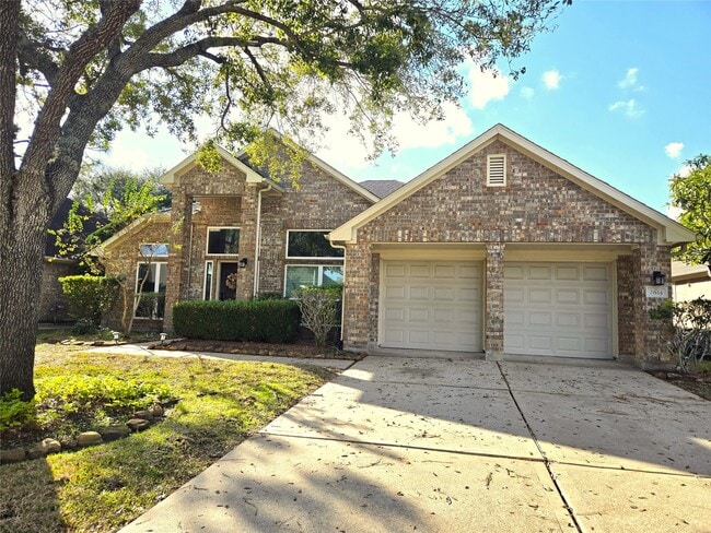 property at 2614 Parkbriar Ln