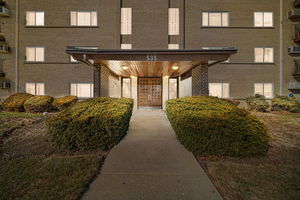 535 S Cleveland Ave in Arlington Heights, IL - Building Photo