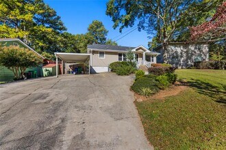 1416 Woodland Hills Dr NE in Atlanta, GA - Building Photo - Building Photo