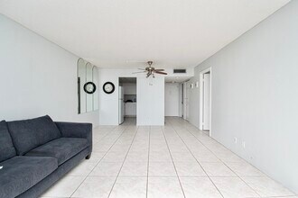 2731 Taft St in Hollywood, FL - Building Photo - Building Photo
