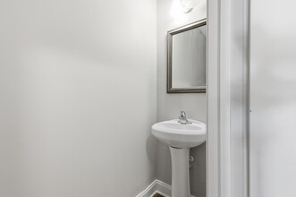 240 Canyon Oak Loop in Richmond Hill, GA - Building Photo - Building Photo