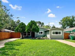 6347 Limestone St in Houston, TX - Building Photo - Building Photo
