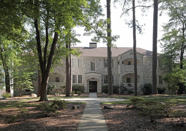 51-77 Peachtree Memorial Dr NW in Atlanta, GA - Building Photo - Building Photo
