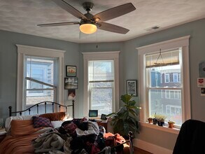 305 Highland Ave, Unit 3 in Somerville, MA - Building Photo - Building Photo