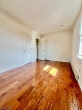 571 Bloomfield Ave in Montclair, NJ - Building Photo - Building Photo