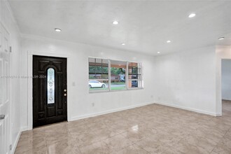 2902 SW 67th Way in Miramar, FL - Building Photo - Building Photo