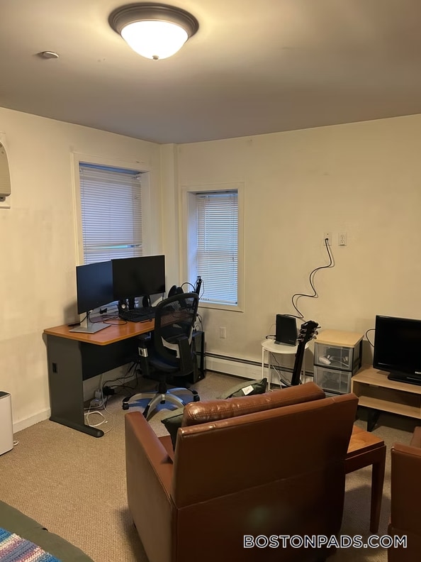 461 Park Dr, Unit 104 in Boston, MA - Foto de edificio - Building Photo