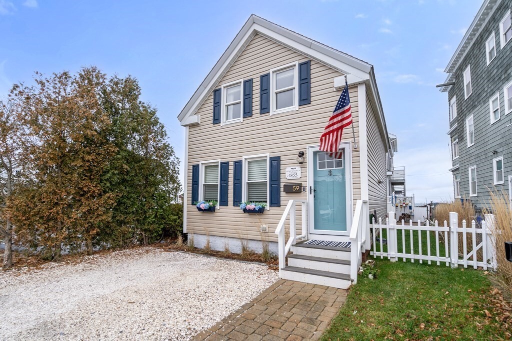59 Puritan Rd in Swampscott, MA - Building Photo