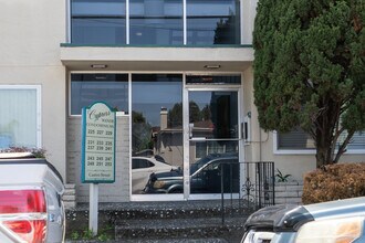 Cypress Manor in San Leandro, CA - Building Photo - Building Photo