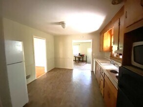 240 Oakcrest Dr in Wilmington, NC - Building Photo - Building Photo