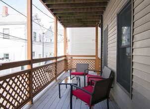 186 W 7th St, Unit 1 in Boston, MA - Building Photo - Building Photo