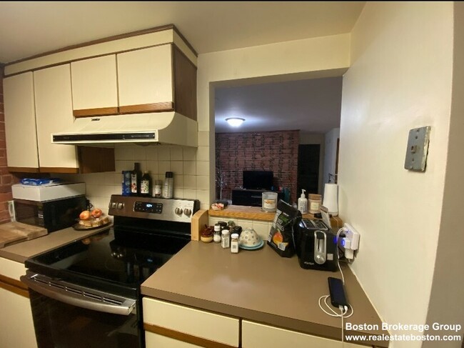property at 103 Gainsborough St