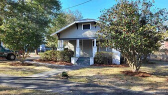 1800 E Lloyd St in Pensacola, FL - Building Photo