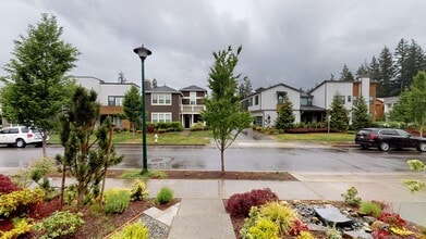 1225 Pine Crest Cir NE in Issaquah, WA - Building Photo - Building Photo