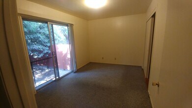 Racetrack 2, Unit 182 in Auburn, CA - Building Photo - Building Photo