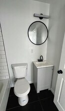 1132 W 8th St, Unit 2nd Floor in Chester, PA - Foto de edificio - Building Photo