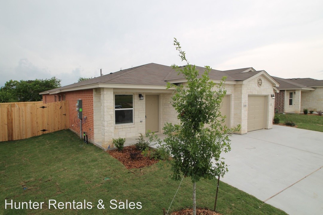 306 Lowes Blvd in Killeen, TX - Building Photo