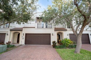 21 S 5th St in McAllen, TX - Building Photo