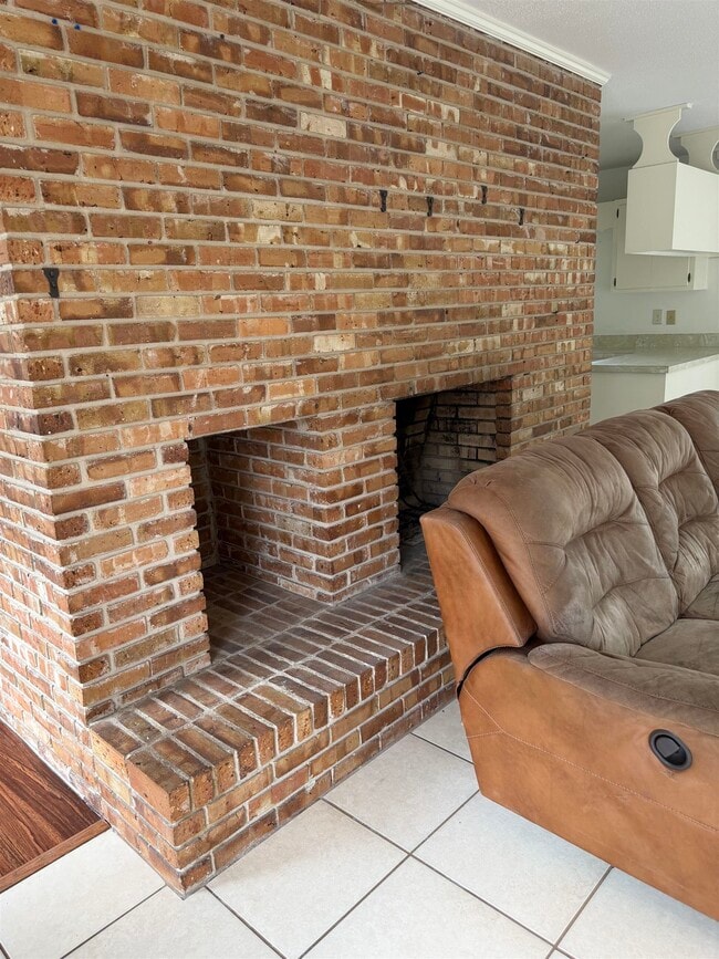 1932 Shady Oaks Dr in Tallahassee, FL - Building Photo - Building Photo