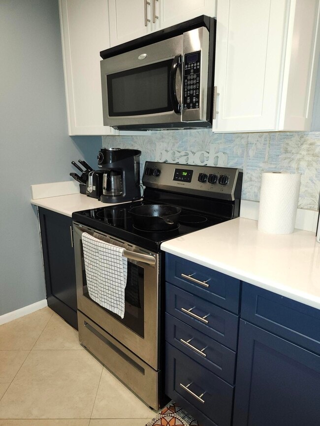 600 Executive Center Dr in West Palm Beach, FL - Building Photo - Building Photo
