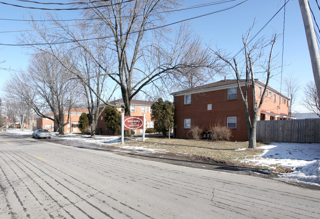 Rosemore Plaza Apartments in Columbus, OH - Building Photo - Building Photo