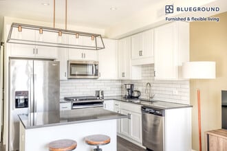 100 N Addison Ave-Unit -FL6-ID866 in Elmhurst, IL - Building Photo - Building Photo
