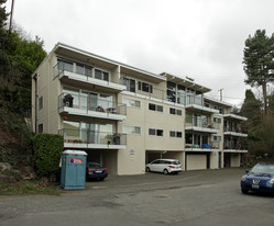 4500 Palatine Ave N in Seattle, WA - Building Photo